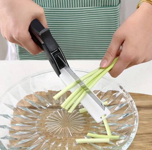 BrightStarAngel™ Smart Kitchen Scissors With Built-In Cutting Board