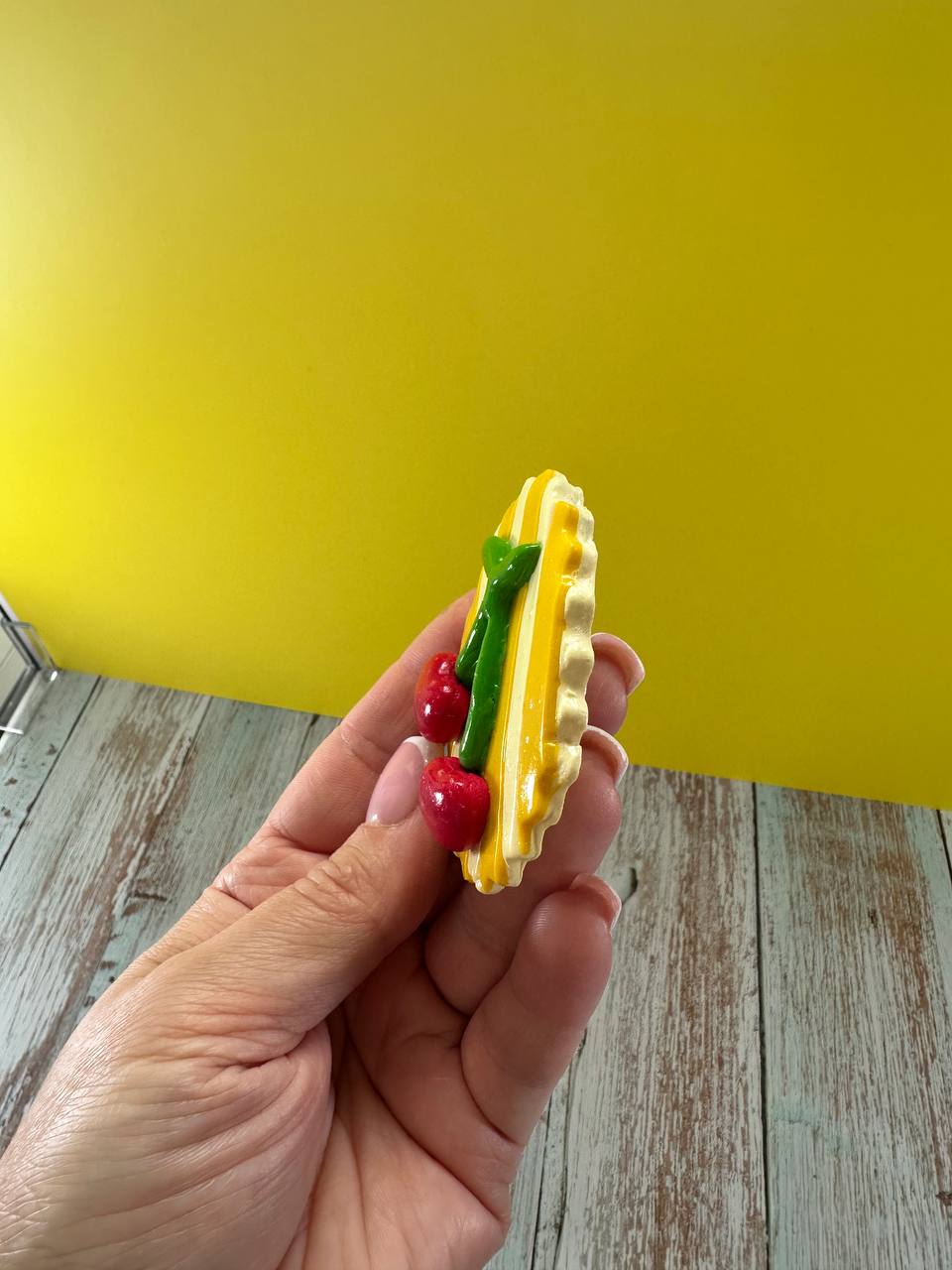 Cherry Tart Magnet – Yellow Stripe